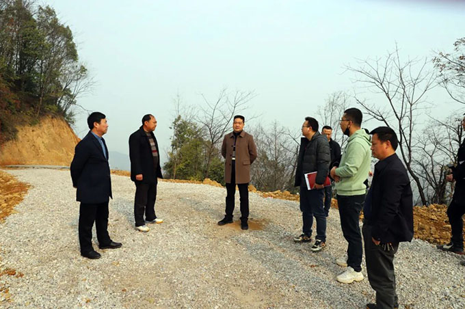 �f(w��n)��Ͷ�Y���F(tu��n)�hί��(sh��)ӛ�������L(zh��ng)�(y��ng)���֬F(xi��n)��(ch��ng)�{(di��o)�Ȋ����һ��������_(d��)վ�(xi��ng)Ŀ���O(sh��)��r